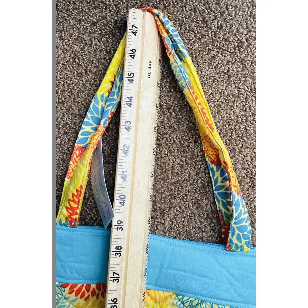 NWT Gregg Gift Co Ins. Quilted Mums Tote Bag NWT Zip Top + Wristlet Coin Purse